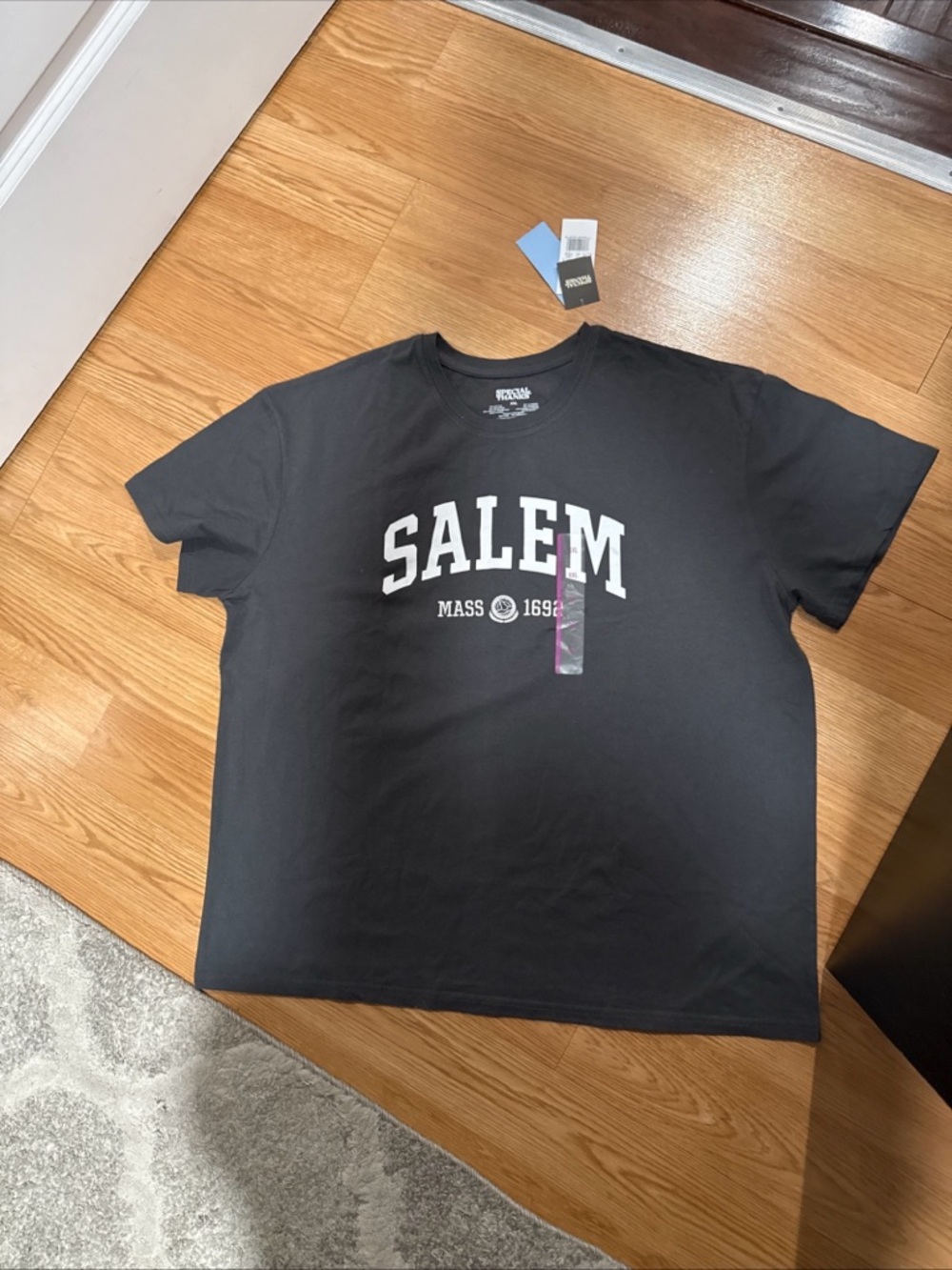 Salem University T-Shirt Witch Halloween Tee Spooky Occult Gift Shirt S-XXL..304 - Picture 2 of 13